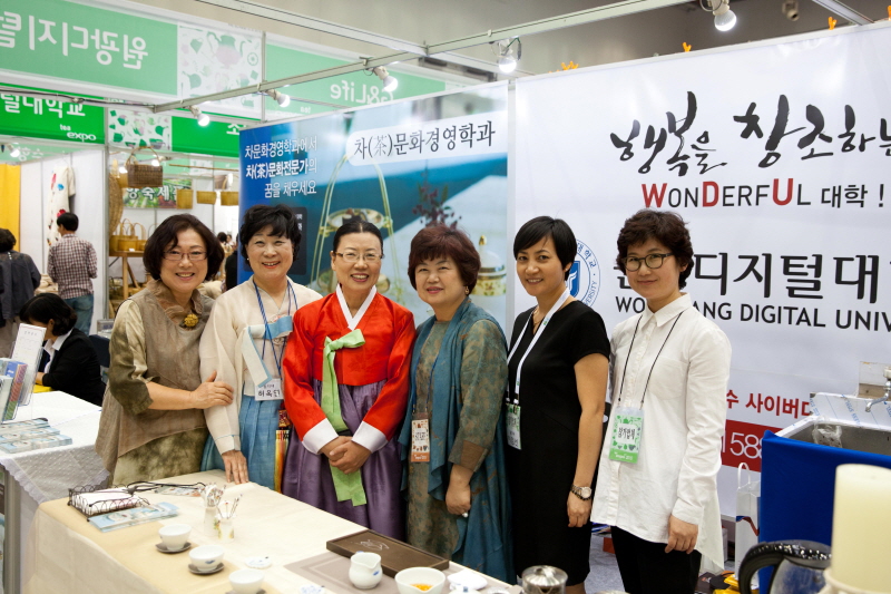 학생들과 손연숙 교수