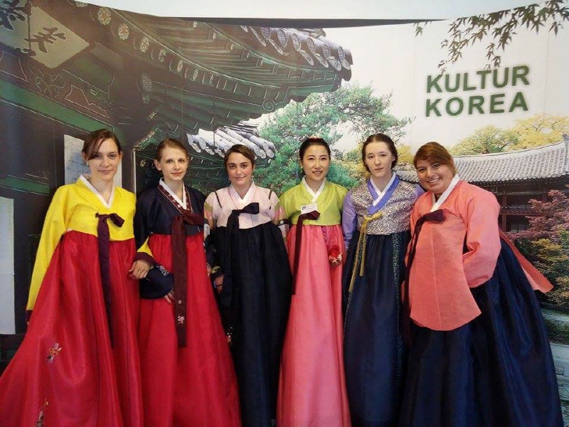 한복 입은 보훔대학교 학생들