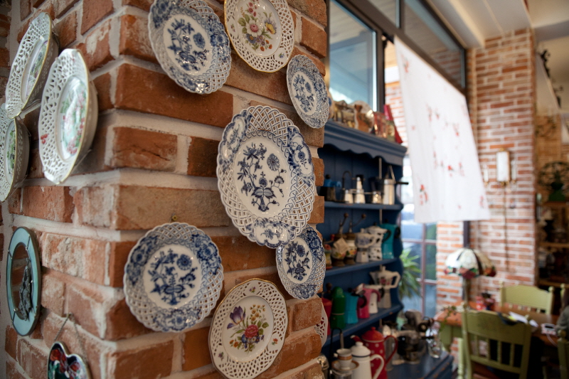 벽에 걸린 예쁜 저시들