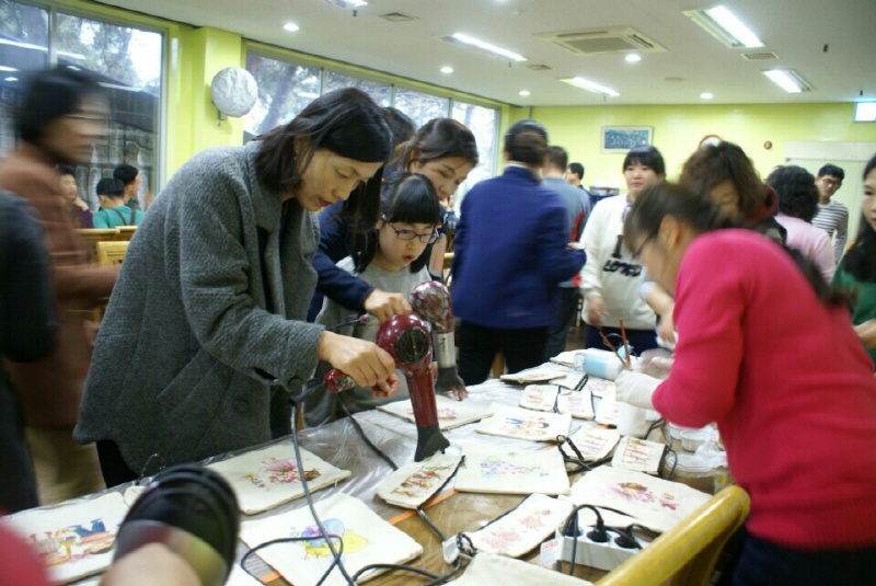 학생들 봉사 모습