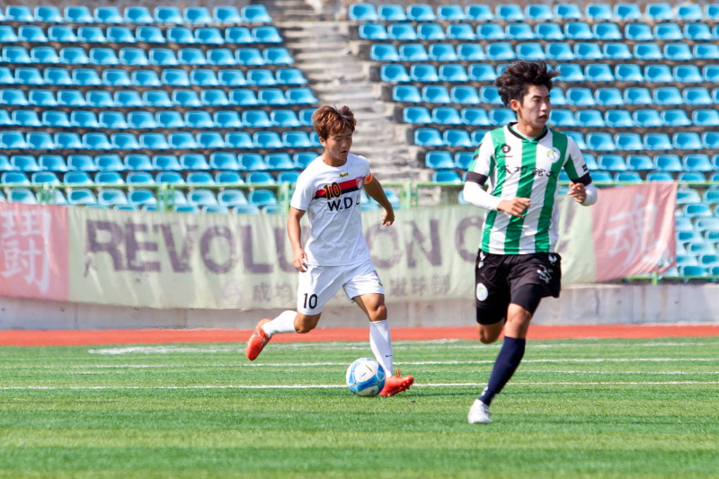 박인우 선수 드리블 모습