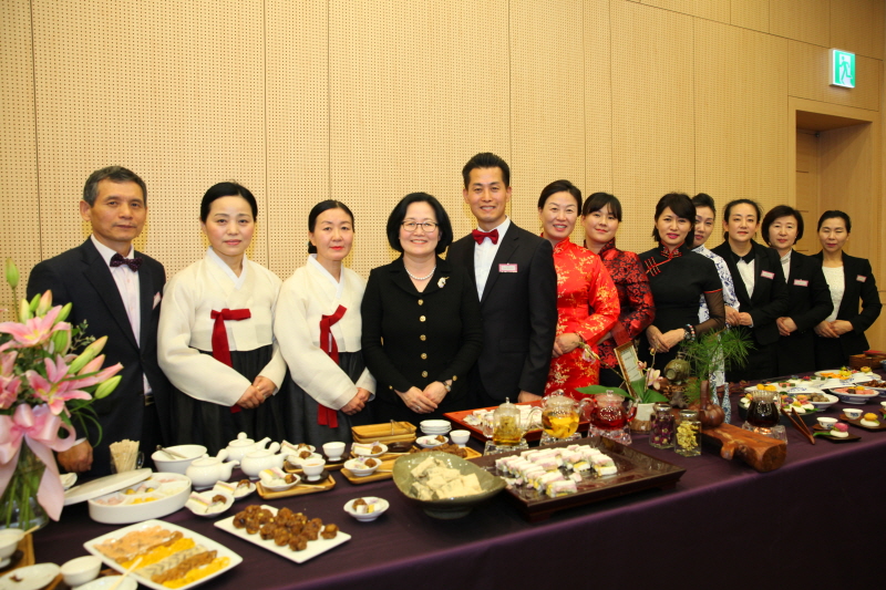 차문화경영학과 학생들 기념 촬영