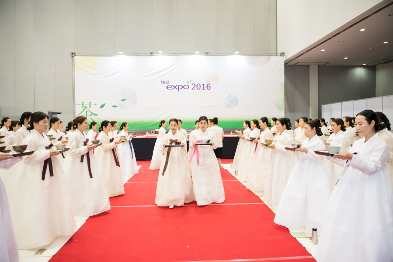 100인 진다례 시연 모습