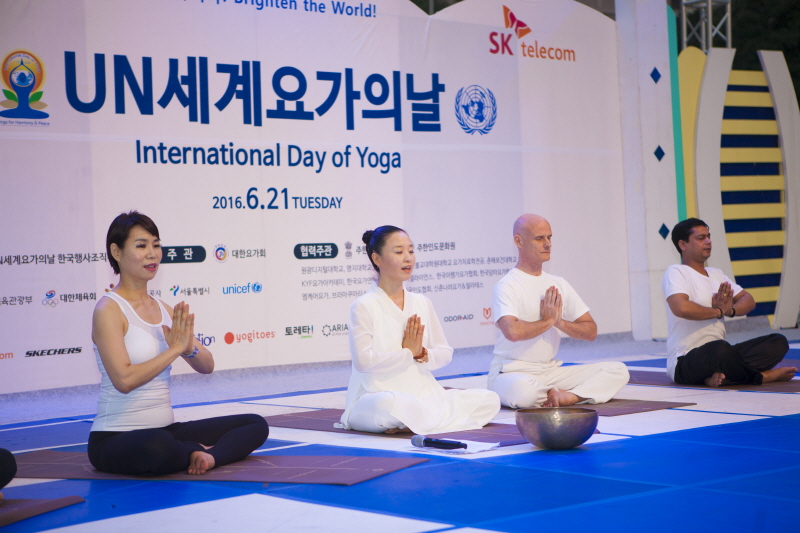 요가 시연모델로 참석한 이미숙 학생