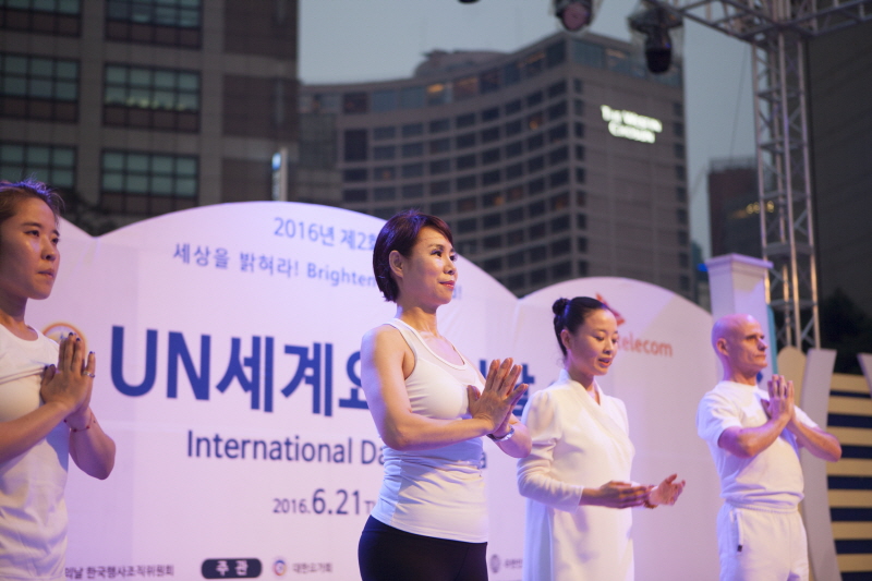 이미숙 학생 요가 시연 모습