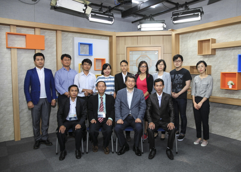 관계자 전체 기념촬영