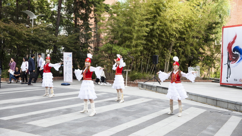 이주여성팀 댄스 공연