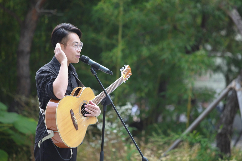 거리 공연 진행 모습