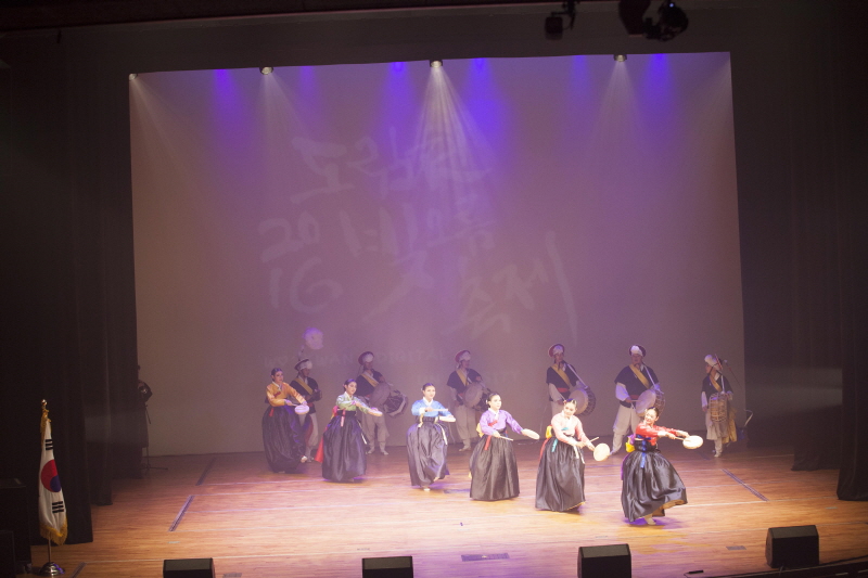 신명나는 빛오름 공연