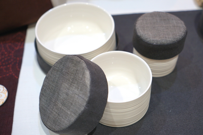 도자기와 규방공예품 모습