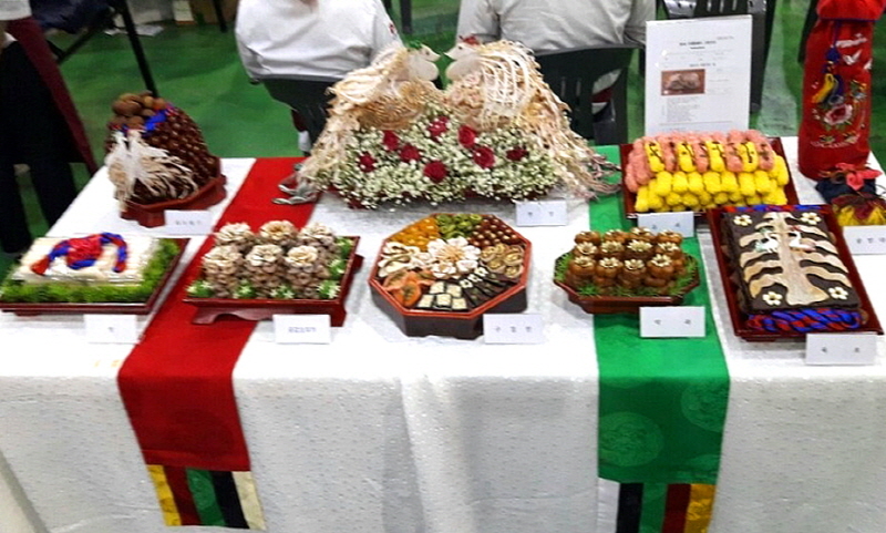 김 미 씨의 작품-폐백전시