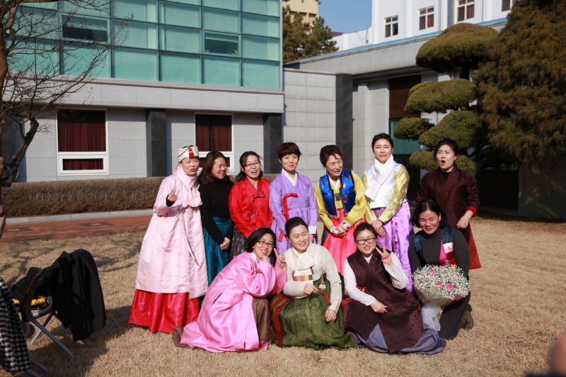 한국복식과학학과 단체 기념촬영