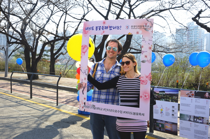 외국인 기념촬영