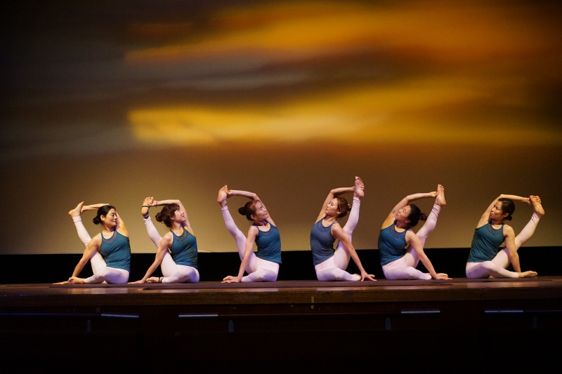 요가 공연 모습