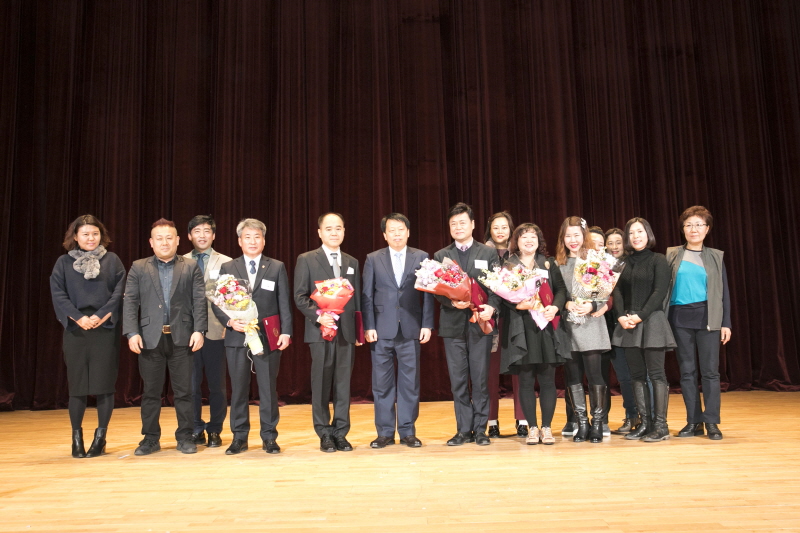 봉사단 표창장 수상 모습