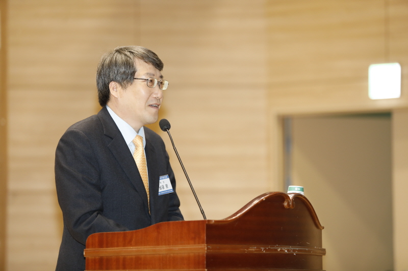 남궁문 총장 인사말하는 모습1