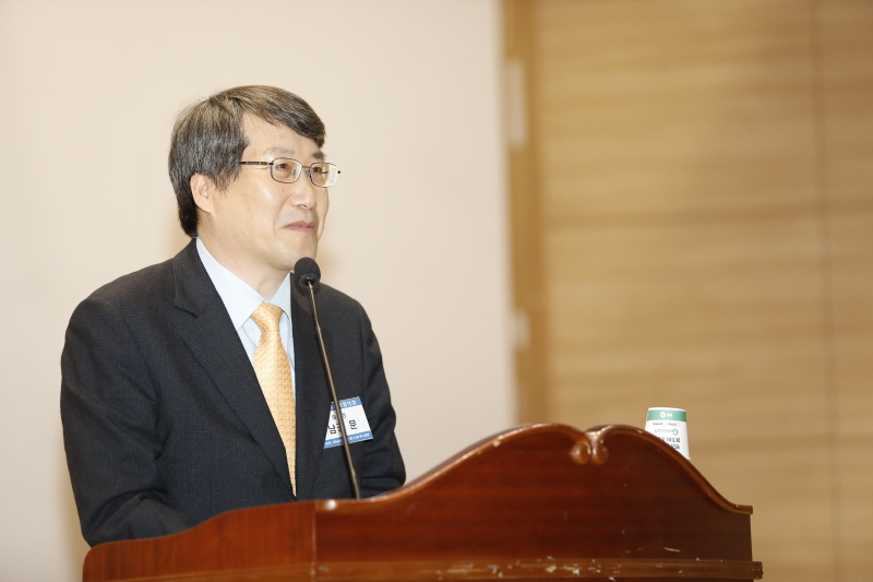 남궁문 총장 인사말 하는 모습2