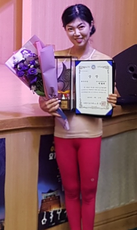 수상 후 기념촬영