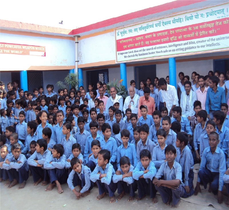 SSVM 남학생들과 관계자