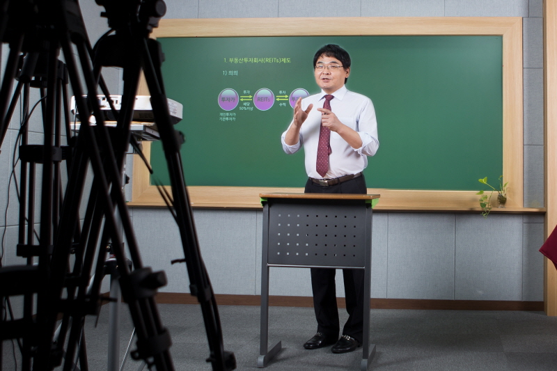 강남훈 원광디지털대학교 부동산학과 교수